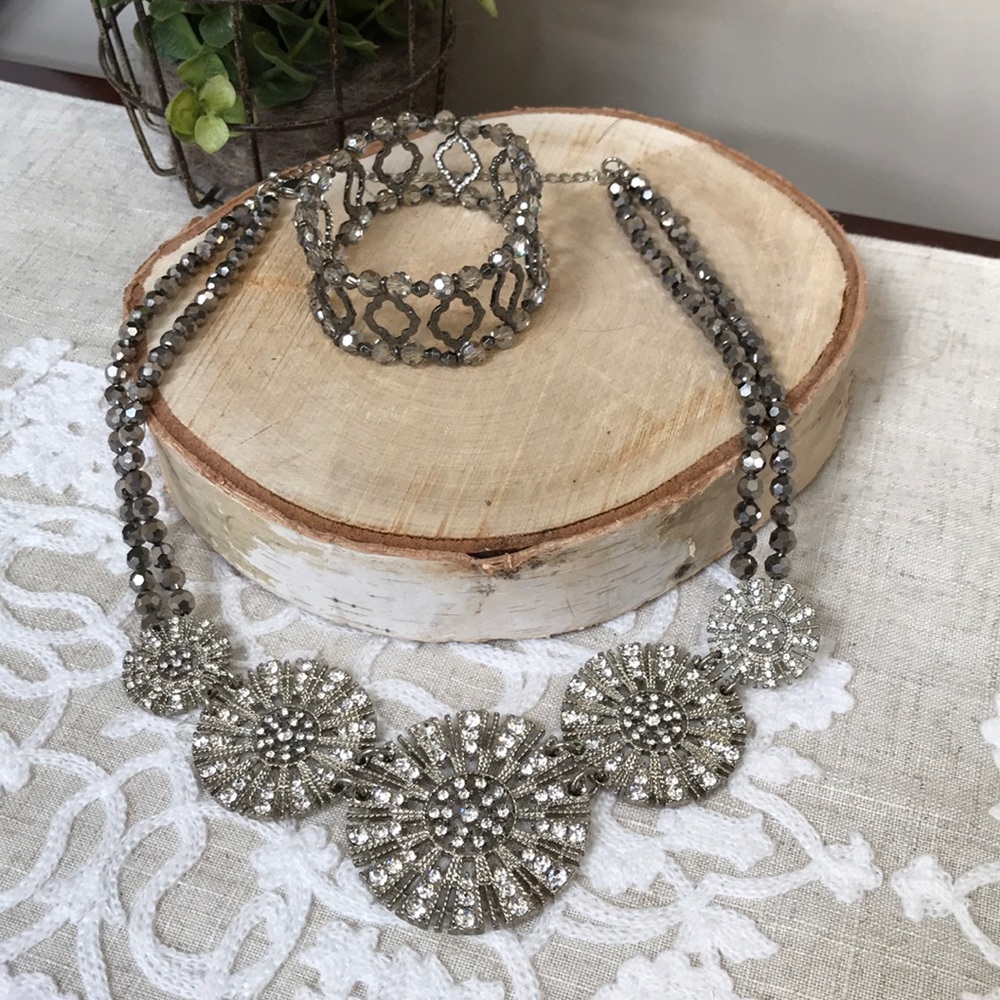 Silver and beaded 18” necklace/bracelet set